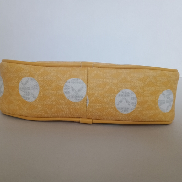 Michael Kors Jet Set Large Crossbody – Daisy Yellow Polka Dot Logo Print - Picture 13 of 13